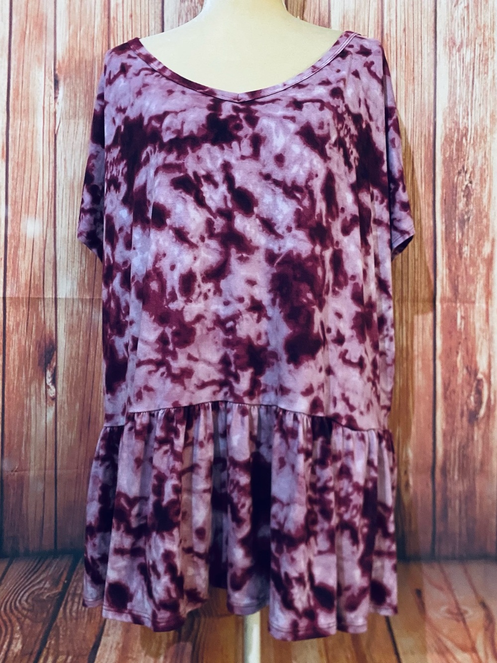 Women’s 3X Blouse Fuchsia Tie Dye Short Sleeves V Neck Soft Stretch